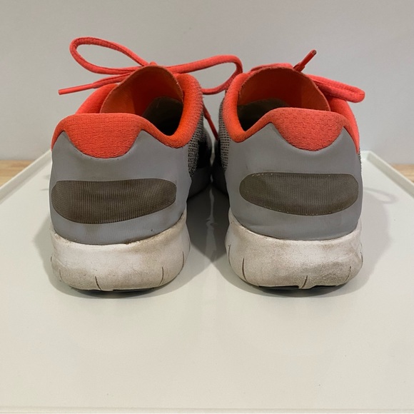 NIKE Free • 6.5 Y • equiv. to 8 women’s - Picture 6 of 14